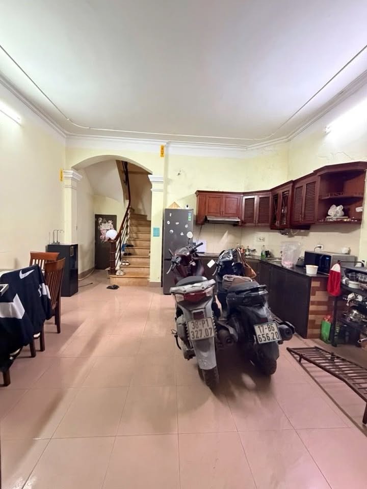 Nhà mặt phố Yên Hòa, Cầu Giấy 30m² giá 7.45 tỷ - Sổ đỏ chính chủ