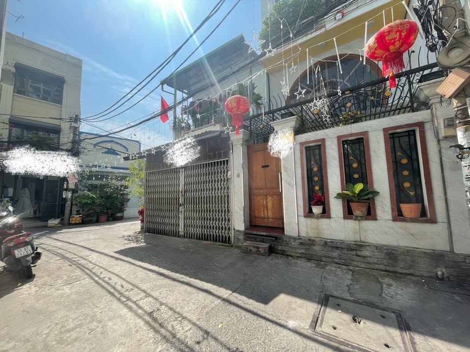 Nhà Hẻm Nguyễn Xí, Bình Thạnh 60m² giá 9 tỷ - Đường xe hơi đi ngang