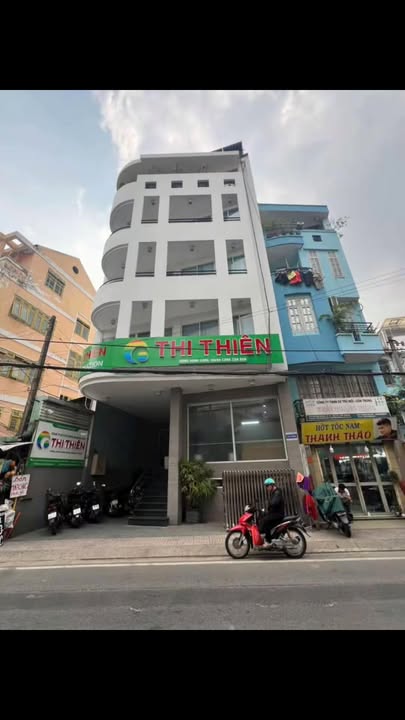 Bán toà nhà FrontHouse góc 2 mặt tiền Hồ Bá Kiện 174,5m² giá 65 tỷ - Đầu tư sinh lời cao!