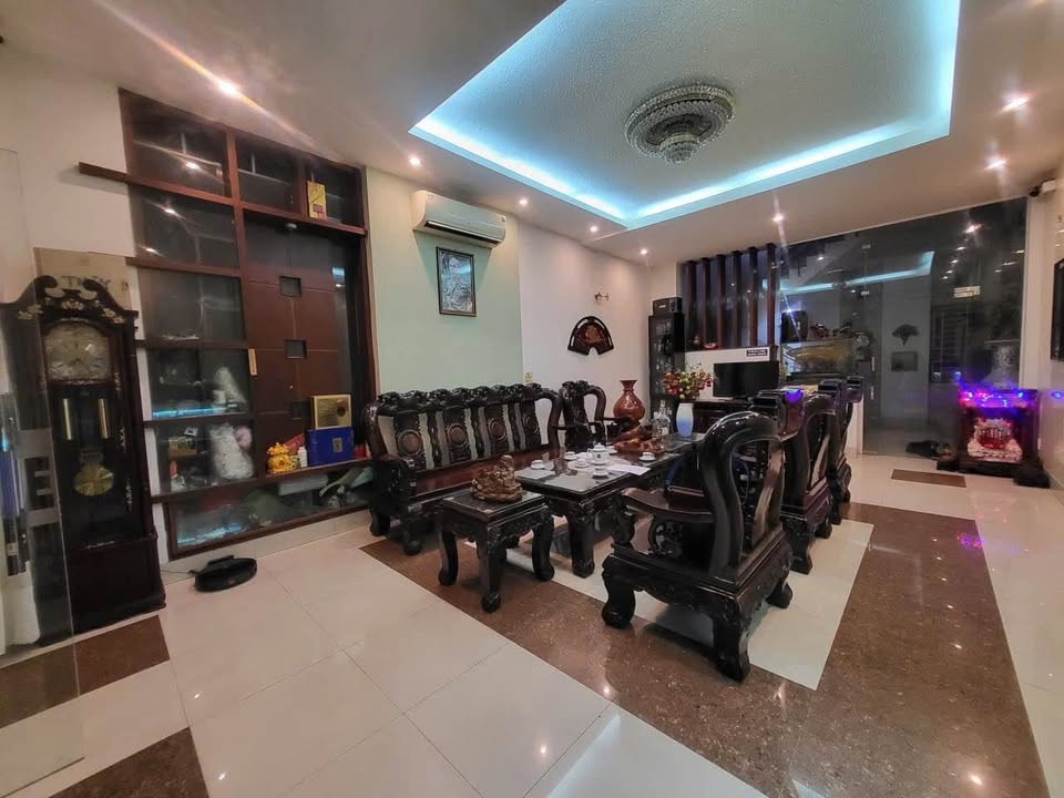 Nhà mặt tiền đường Nguyễn Ái Quốc, Biên Hòa 655m² giá 53 tỷ - Đầu tư sinh lời hấp dẫn!