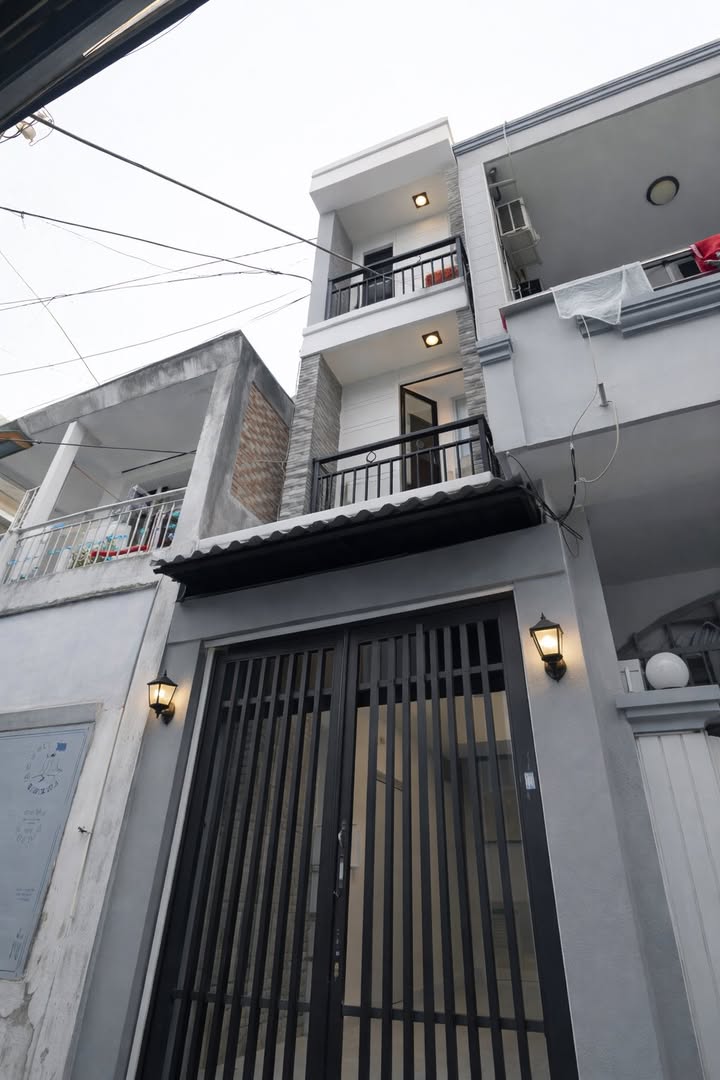 Nhà phố Quận 10 28m² giá 5.68 tỷ - Sẵn sàng vào ở ngay!