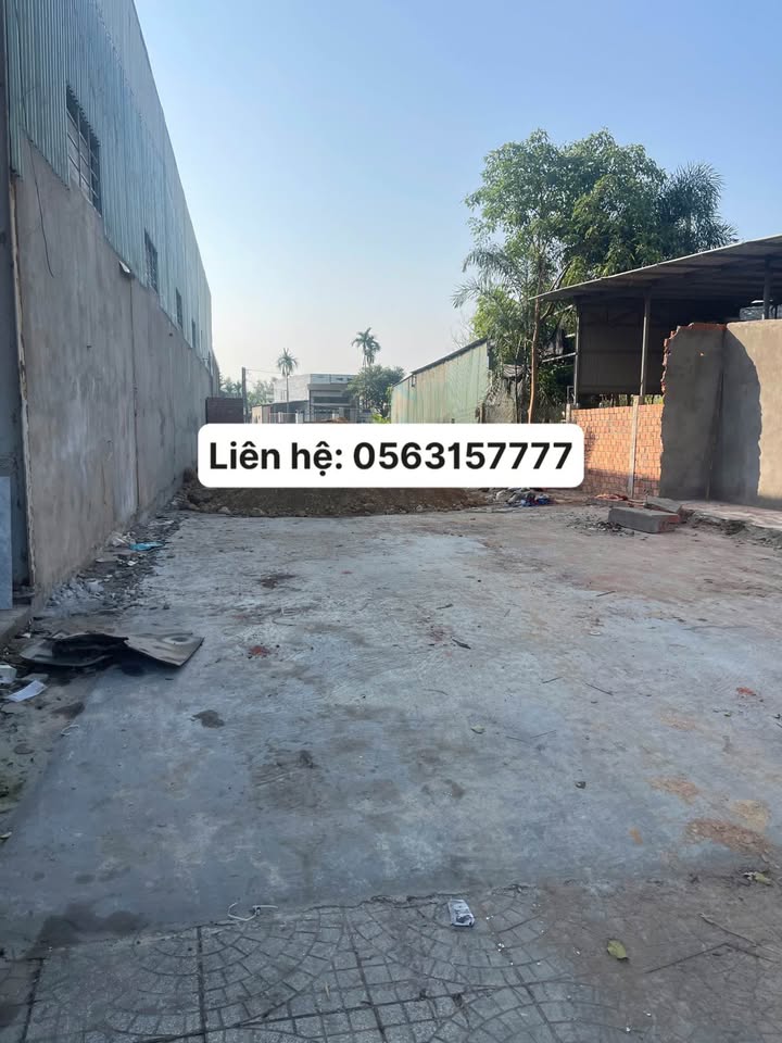 Đất cho thuê tại 400 Hùng Vương, Đại Lộc 300m² - Giá tốt cho kinh doanh!