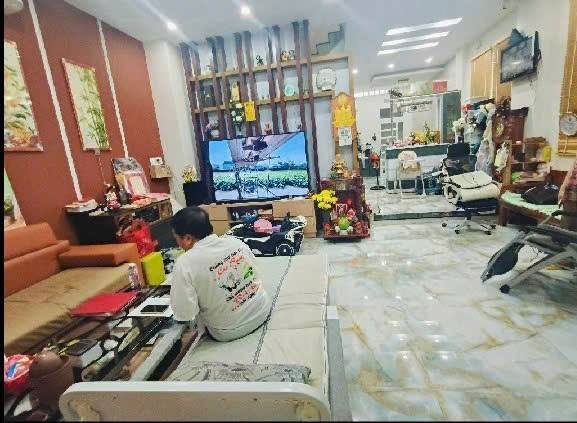 Biệt thự lô góc 2 mặt tiền đường kinh doanh Quận 8 - 153m² giá 12.9 tỷ - Nội thất sang trọng!