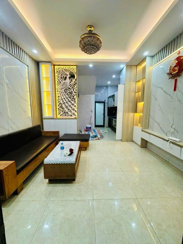 Nhà Bạch Mai 40m² giá thỏa thuận - Vị trí đắc địa, công năng đầy đủ!