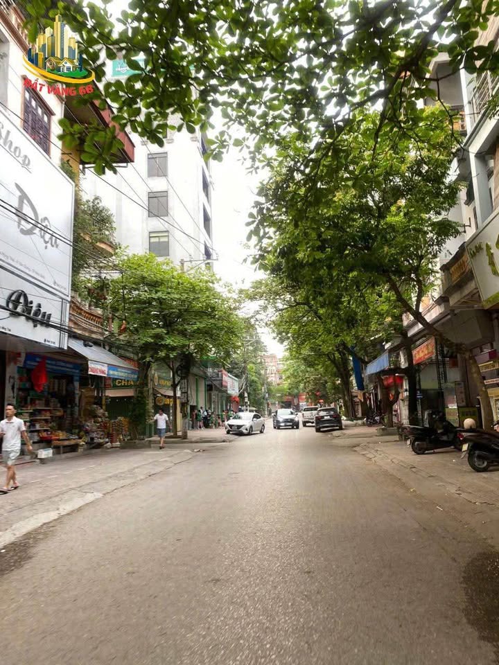Đất và nhà 3 tầng mặt tiền đường Phạm Hồng Thái, Vân Giang 66m² - Đầu tư lý tưởng!