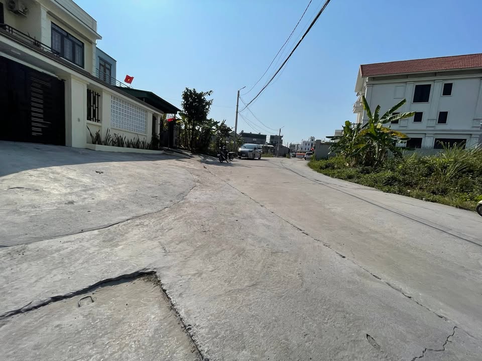 Đất nền Phường Hà Tu, Hạ Long 57m² giá 1 tỷ - Vị trí thuận lợi!