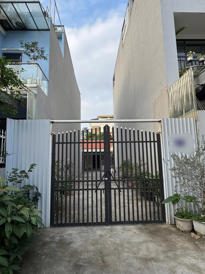 Đất nền Bãi Cháy Hạ Long 99.2m² giá 5.9 tỷ - Vị trí trung tâm, kinh doanh thuận lợi!