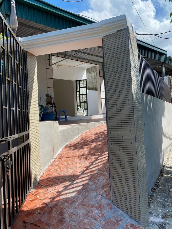 Nhà cấp 4 tại ngõ 7 Cao Thắng, 185m² giá 1 tỷ - Nhà đẹp, sẵn sàng ở ngay!