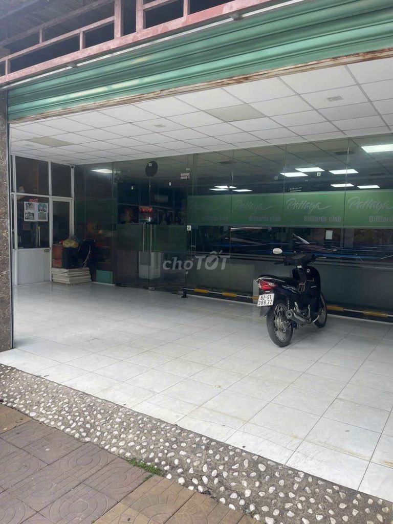 Cho thuê mặt bằng 300m² ngay Đỗ Xuân Hợp - Khu kinh doanh sầm uất!