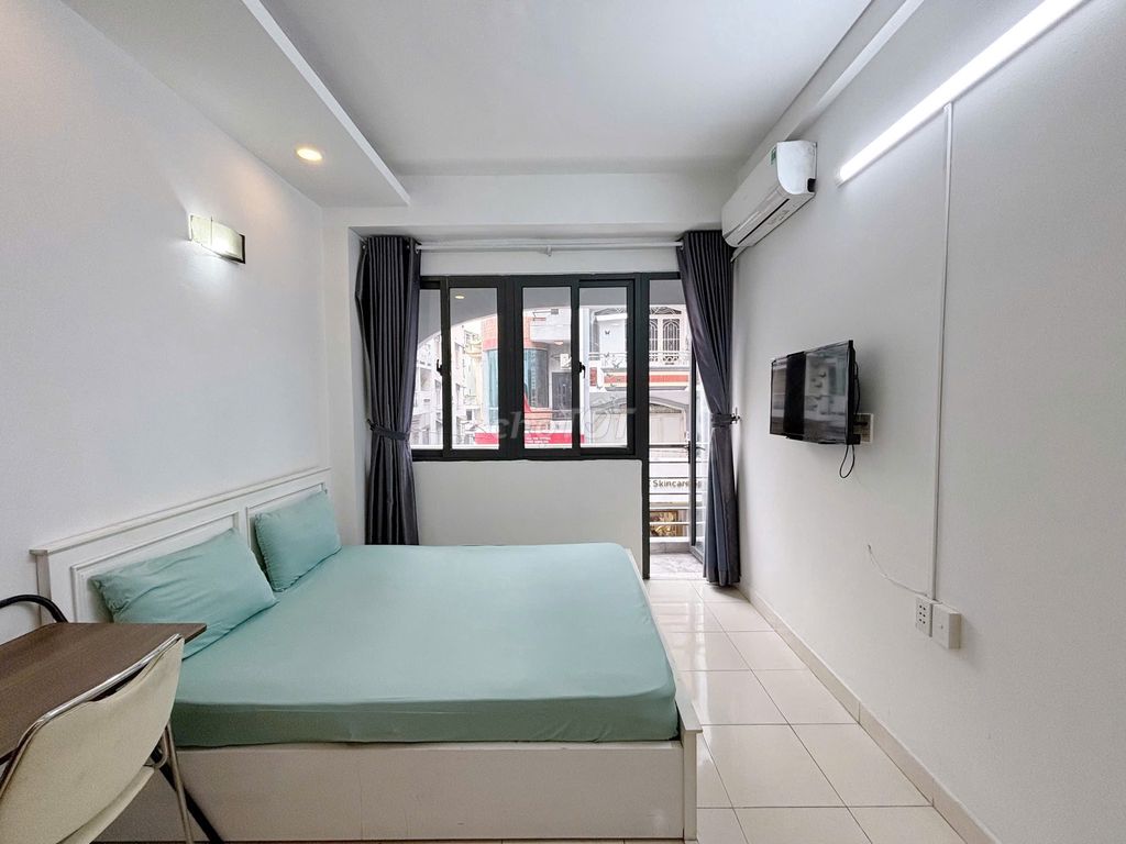 Căn hộ ban công 30m² full tiện nghi gần ĐH Kinh tế TP HCM - Thuận tiện di chuyển!