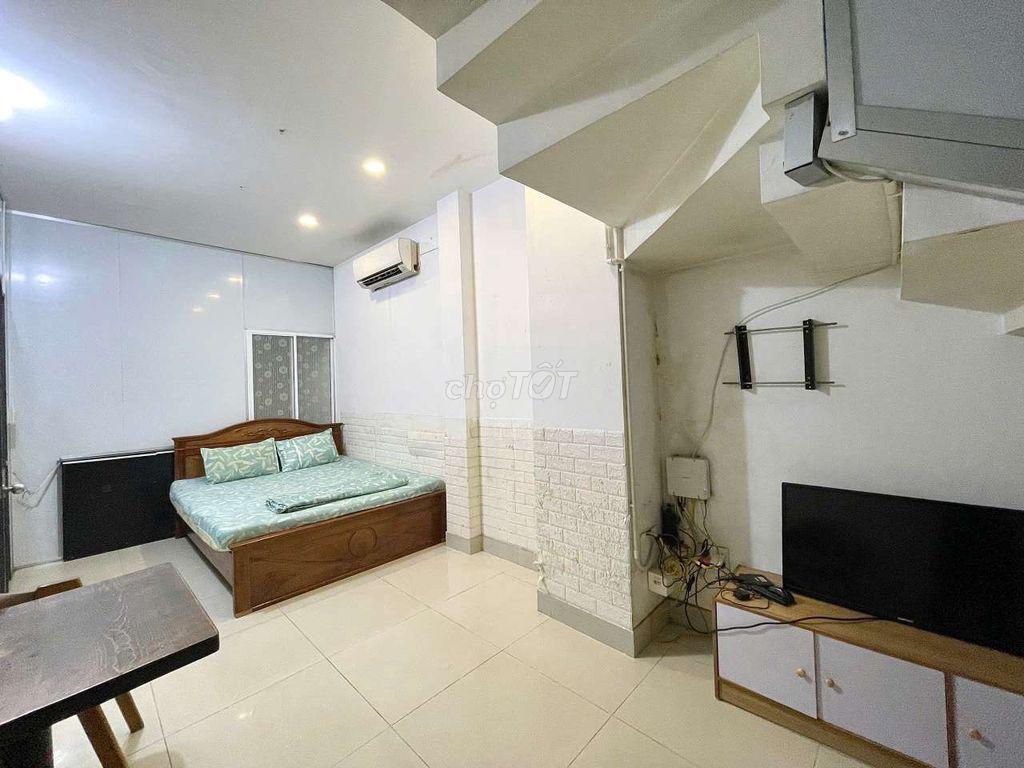 Studio tách bếp siêu rộng Nguyễn Hoàng 30m² giá 3.8 triệu - An ninh yên tĩnh, đầy đủ nội thất!