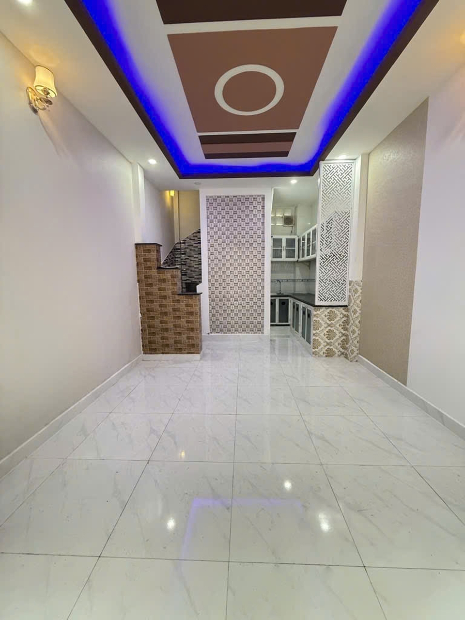 Nhà phố Gò Vấp 21m² giá 3.6 tỷ - Hướng Tây Nam, chính chủ bán gấp!