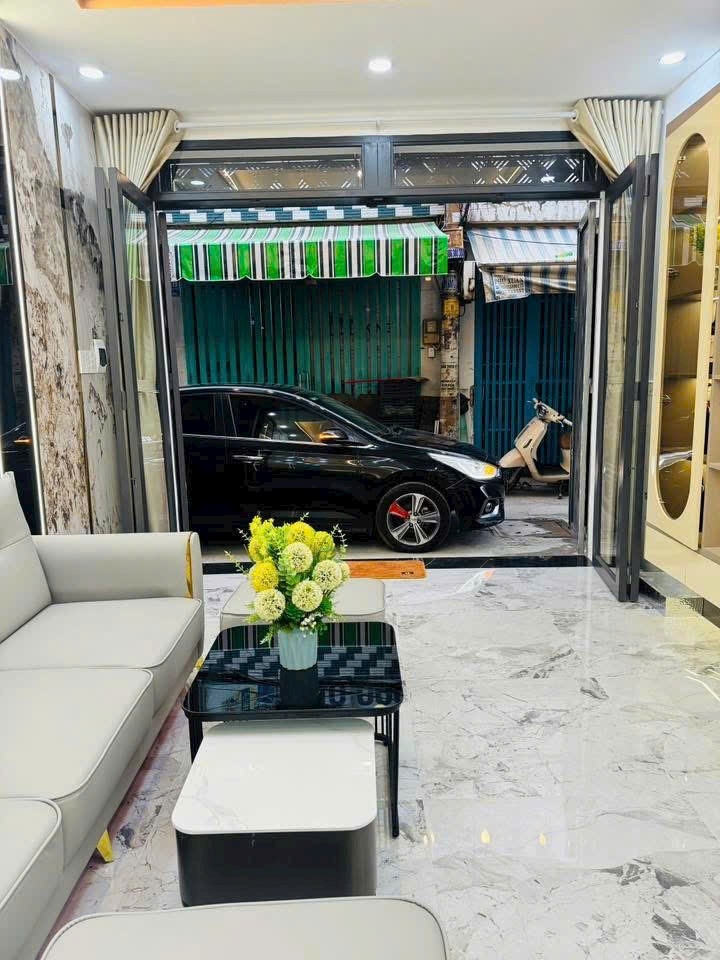 Bán nhà Gò Vấp 35m² giá 4.98 tỷ - Hẻm xe hơi, gần trường Sóc Nâu!