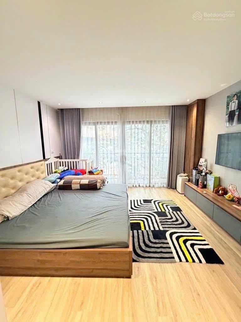 Nhà mặt phố Hòe Nhai, Ba Đình 42m² giá 30 tỷ - Vị trí đắc địa kinh doanh!