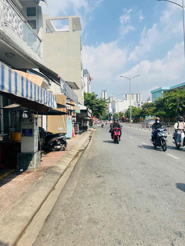 Nhà mặt tiền Tạ Quang Bửu, P4, Q8 - 48m², giá 13 tỷ - Kinh doanh sầm uất!