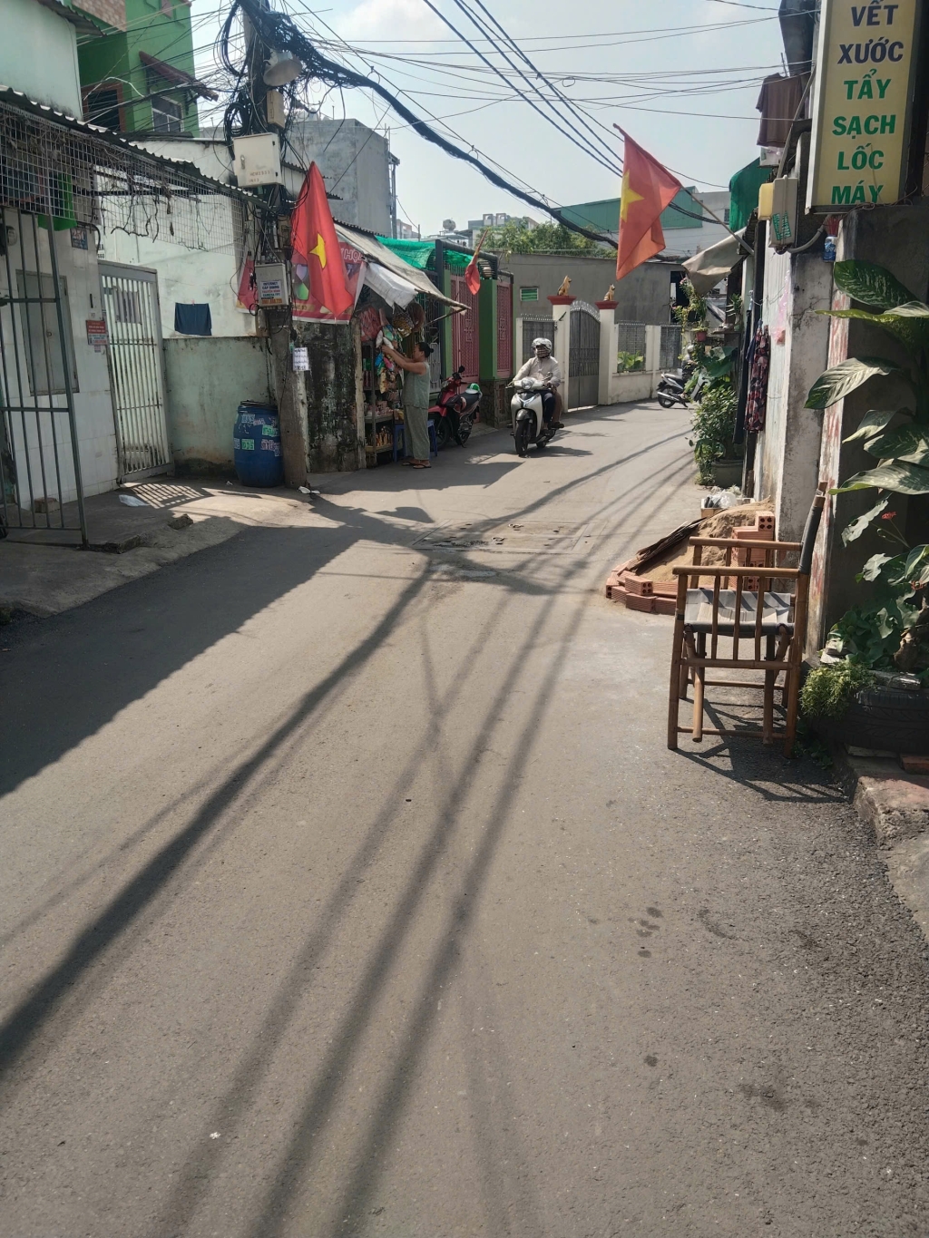 Nhà 3 tầng Mặt tiền kinh doanh 85m² tại Phước Long A chỉ 9.4 tỷ - Cơ hội đầu tư tuyệt vời!