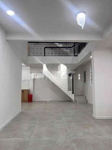 Nhà nguyên căn cho thuê tại Lê Quang Định, Bình Thạnh 64m² chỉ 18 triệu - Thiết kế sang trọng, hiện đại!