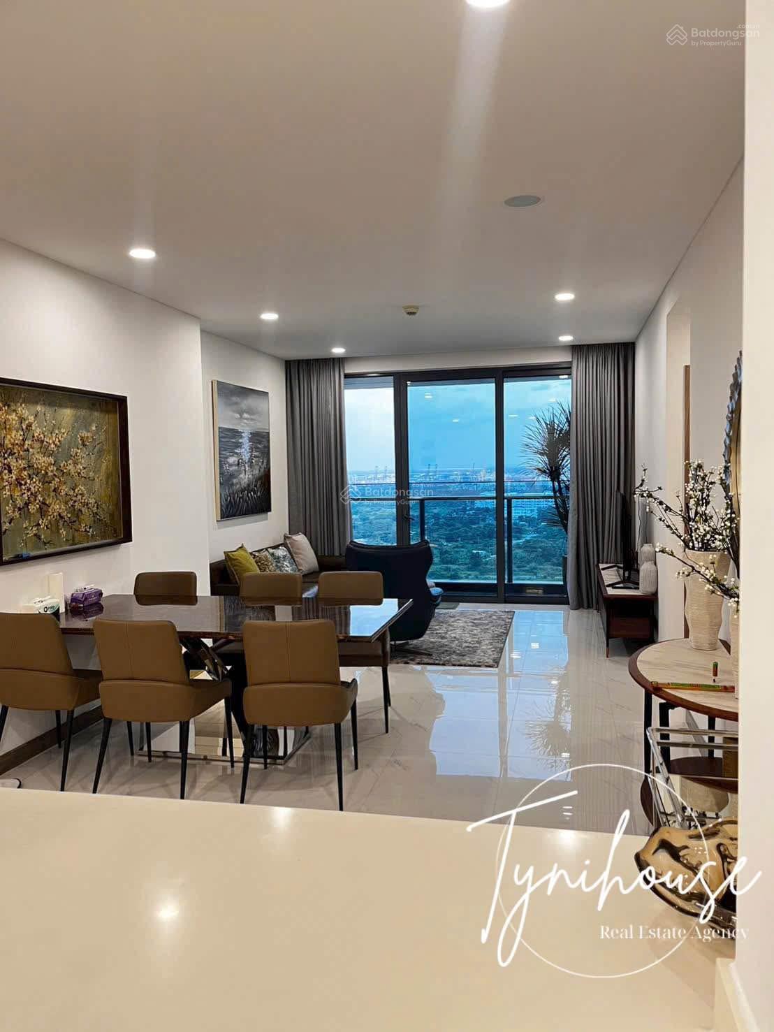 Căn hộ chung cư Vinhomes Nguyễn Chí Thanh 86m² giá 20 triệu - Full nội thất đẹp