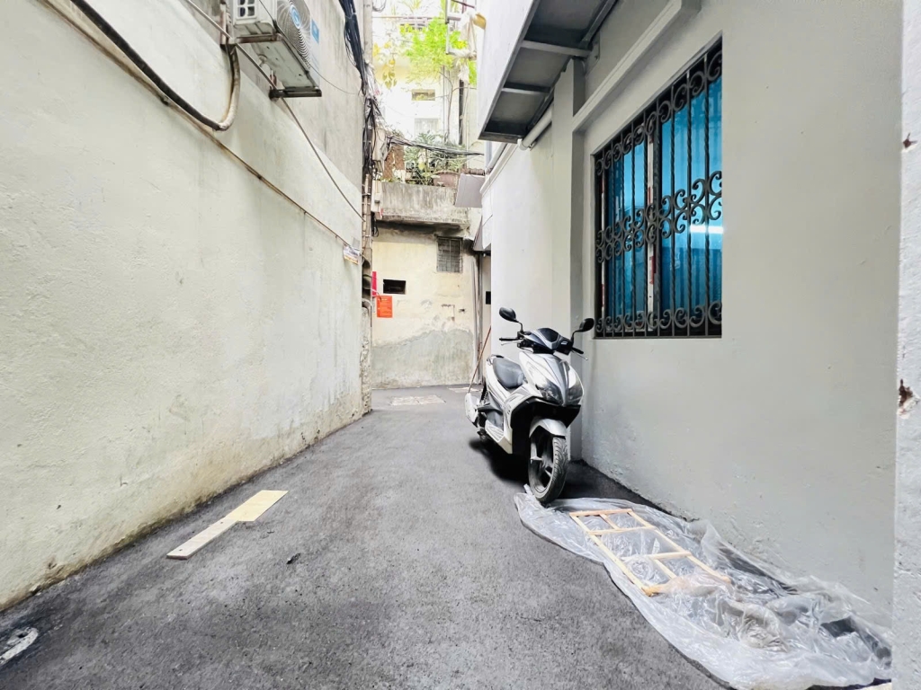 Nhà Đống Đa 45m² giá 13.5 tỷ - Thiết kế đẹp, thang máy, chỉ 40m ra phố