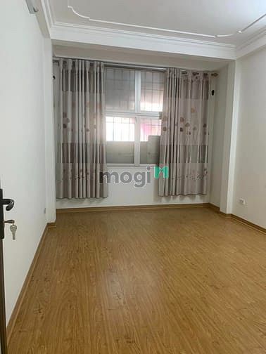 Đất ngõ Văn Chương, Đống Đa 27m² giá 4.6 tỷ - Nở hậu vượng khí, xây dựng ngay!