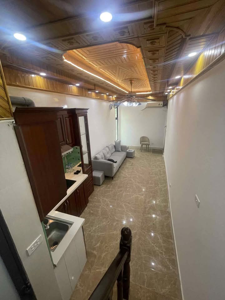 Nhà 4 tầng Định Công Thượng 30m² giá dưới 5 tỷ - Thiết kế hợp lý, sổ đỏ chính chủ!