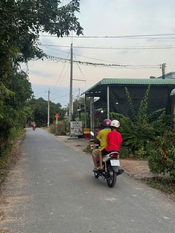 Đất thổ cư Tân Biên 210m² giá 350 triệu - Mặt tiền đường nhựa thuận lợi!