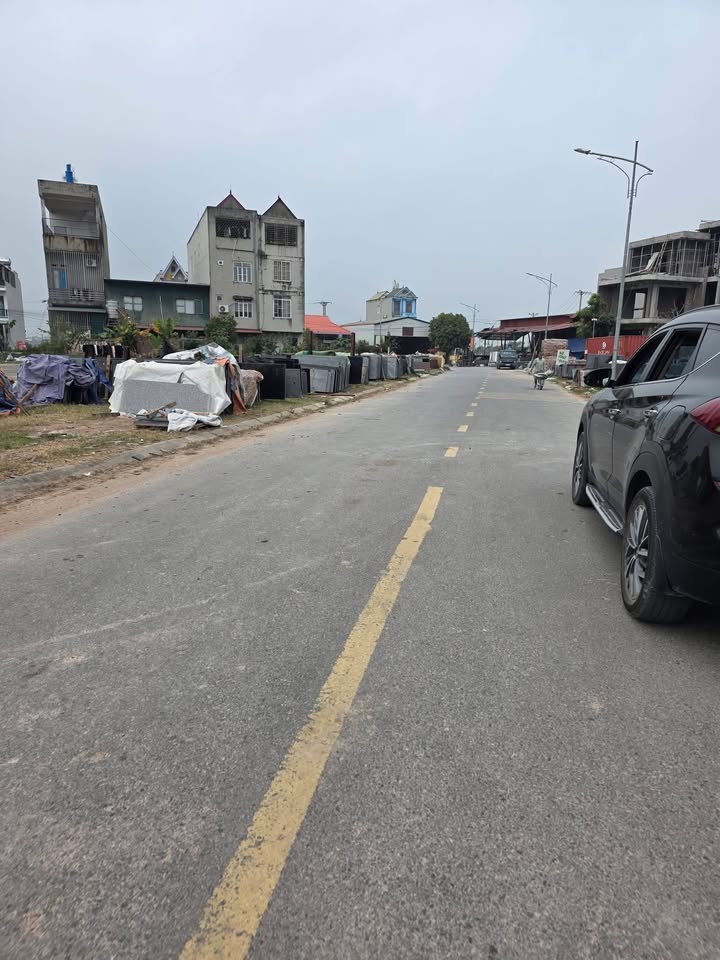 Đất nền Việt Tiến, Việt Yên, Bắc Giang 100m² giá chỉ 3.2 tỷ - View vườn hoa tuyệt đẹp!