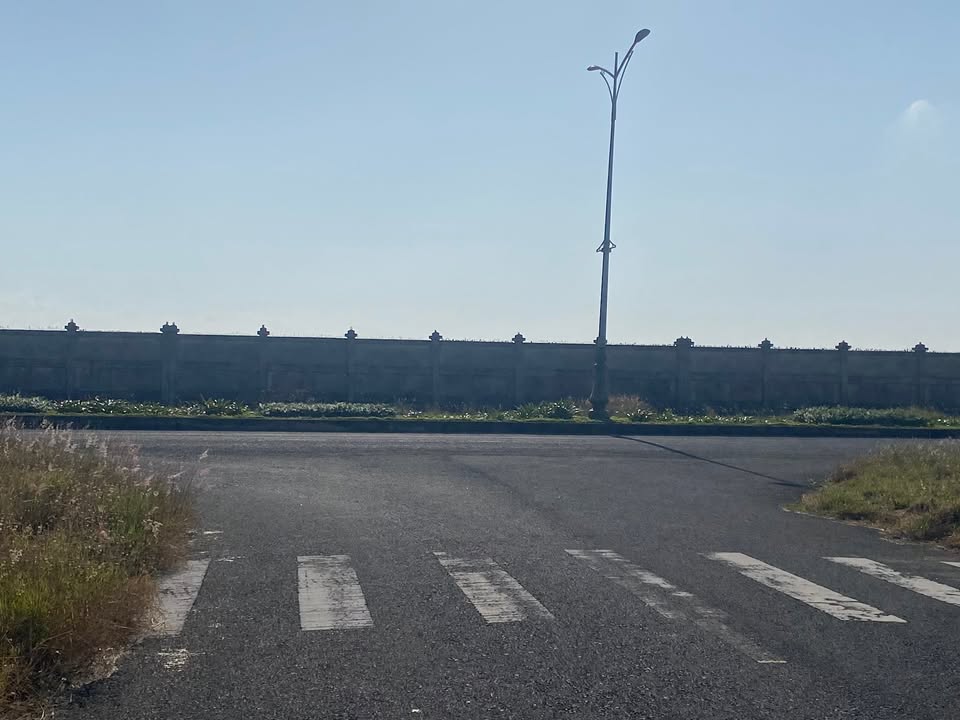 Đất tái định cư La Gi 96m² giá 1.8 tỷ - Tiềm năng đầu tư hấp dẫn!