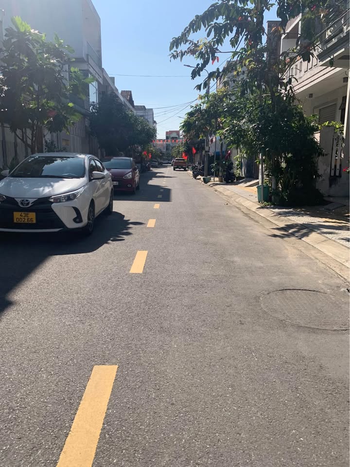 Nhà phố Ngũ Hành Sơn Đà Nẵng 115m² giá 7 tỷ - Sát Lê Văn Hiến, tiện ích đầy đủ!