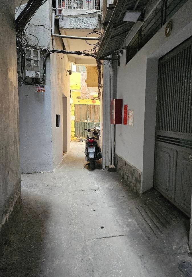 Nhà 3 tầng tại Phường Bạch Mai, Quận Hai Bà Trưng 27m² giá 5.8 tỷ - Sổ đỏ riêng chính chủ!