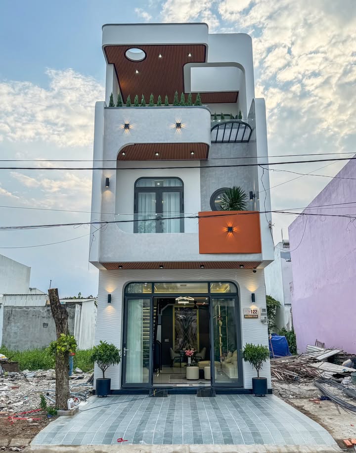 Nhà 3 tầng KDC Hồng Loan 85m² giá 5.95 tỷ - Hoàn thiện 100% full nội thất