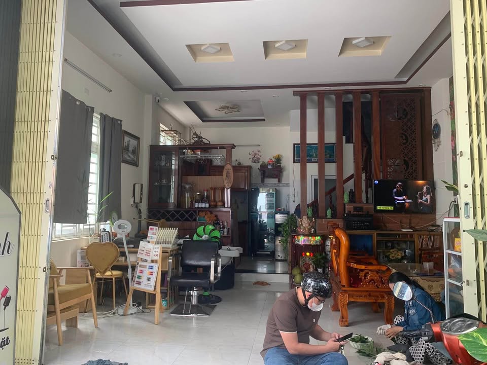 Nhà hẻm 1085 Trần Hưng Đạo, 42m² giá 2.45 tỷ - Chính chủ bán gấp!