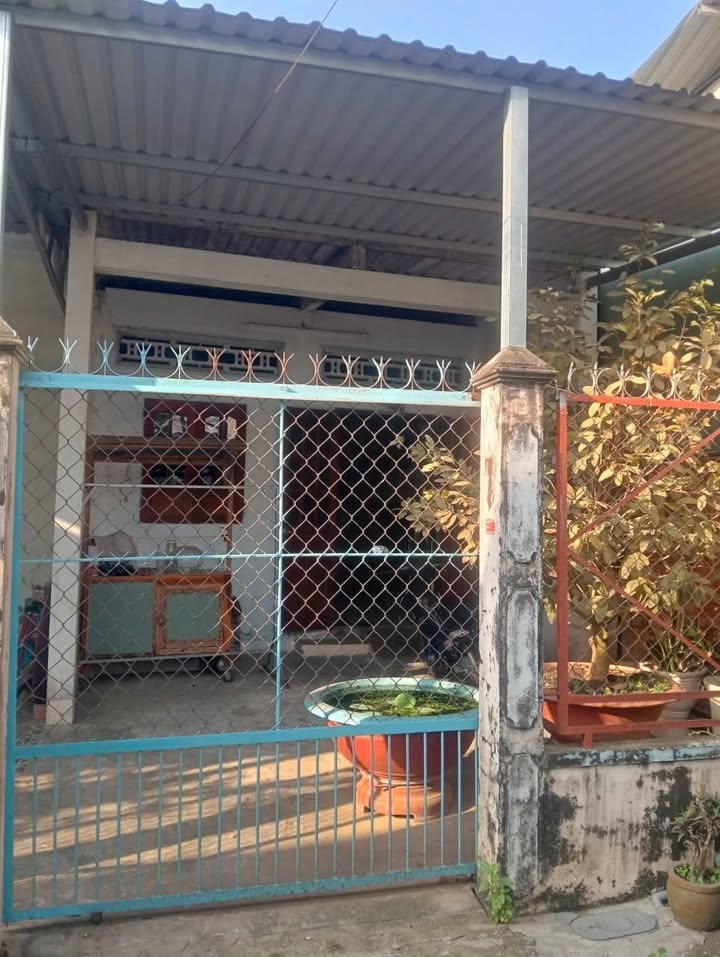 Nhà cấp 4 Thị Trấn Thủ Thừa 84m² giá 800 triệu - Sẵn sàng vào ở ngay!