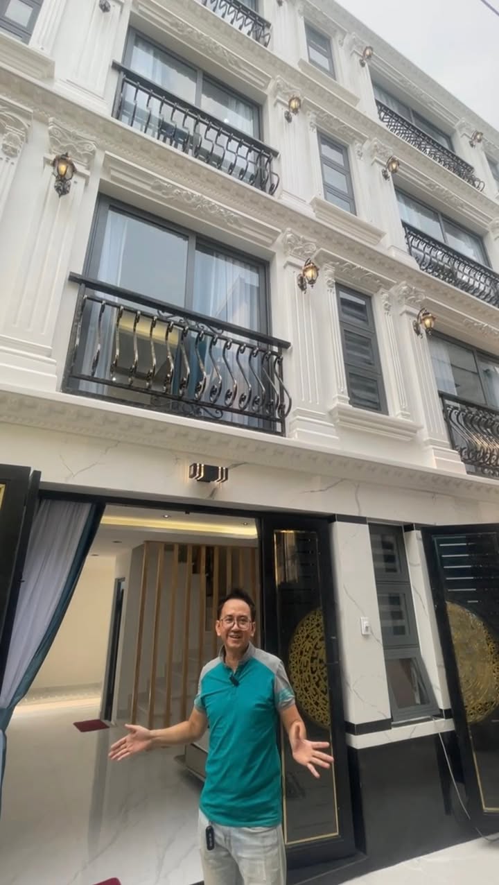 Townhouse Phan Xích Long, Quận Phú Nhuận 45m² giá 9 tỷ - Hẻm xe hơi đỗ cửa, sẵn sàng ở ngay!