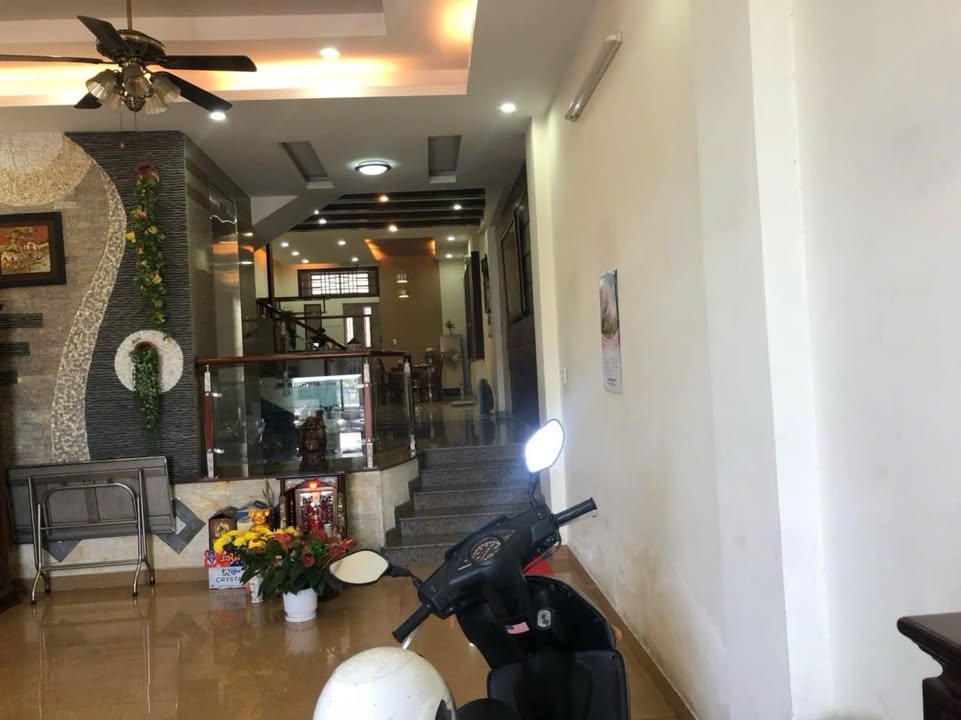 Nhà 5 Tầng Mặt Tiền Đường 2/9, Đà Nẵng, 125m² - Đầu Tư Sinh Lời Tại Vị Trí Đắc Địa!