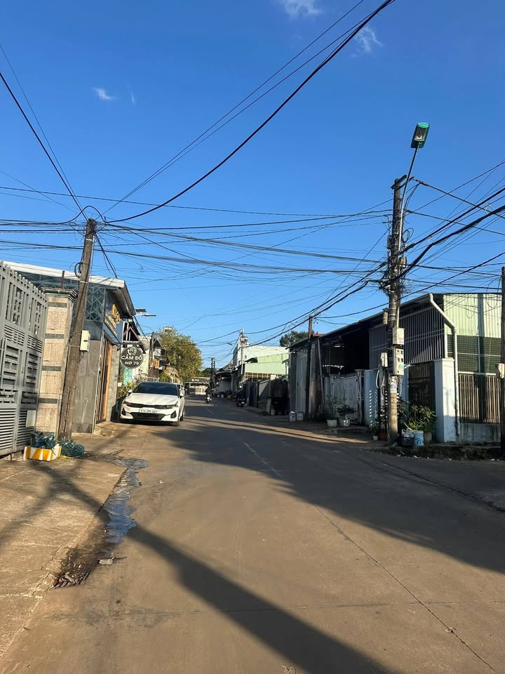 Nhà cho thuê hẻm chính Nguyễn Viết Xuân 50m² giá 4 triệu - Phù hợp cho gia đình!