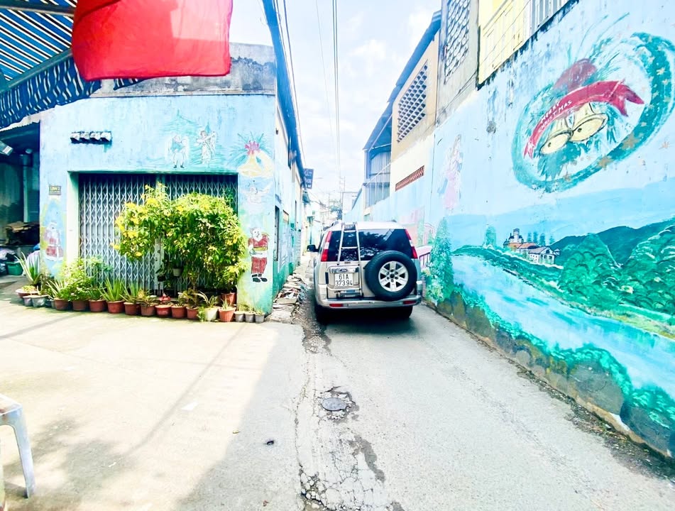 Nhà phố Gò Vấp 79m² giá chỉ 5.7 tỷ - Hẻm thông, sát kênh Tham Lương!