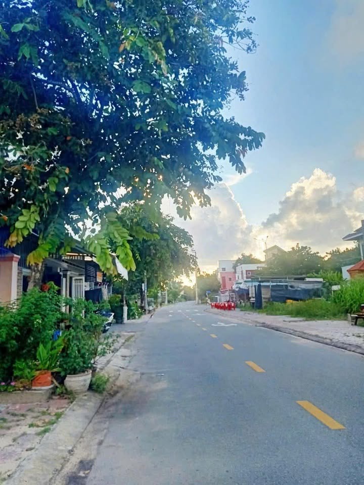 Đất nền KDC Lê Hồng Phong, Quảng Ngãi 100m² giá 2 tỷ - Đầu tư sinh lời ngay!