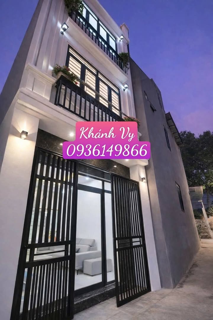 Nhà 3 tầng đường Lê Lợi, phường Đông Kinh, 50m² giá 2.2 tỷ - Nhà mới tinh, đầy đủ nội thất!