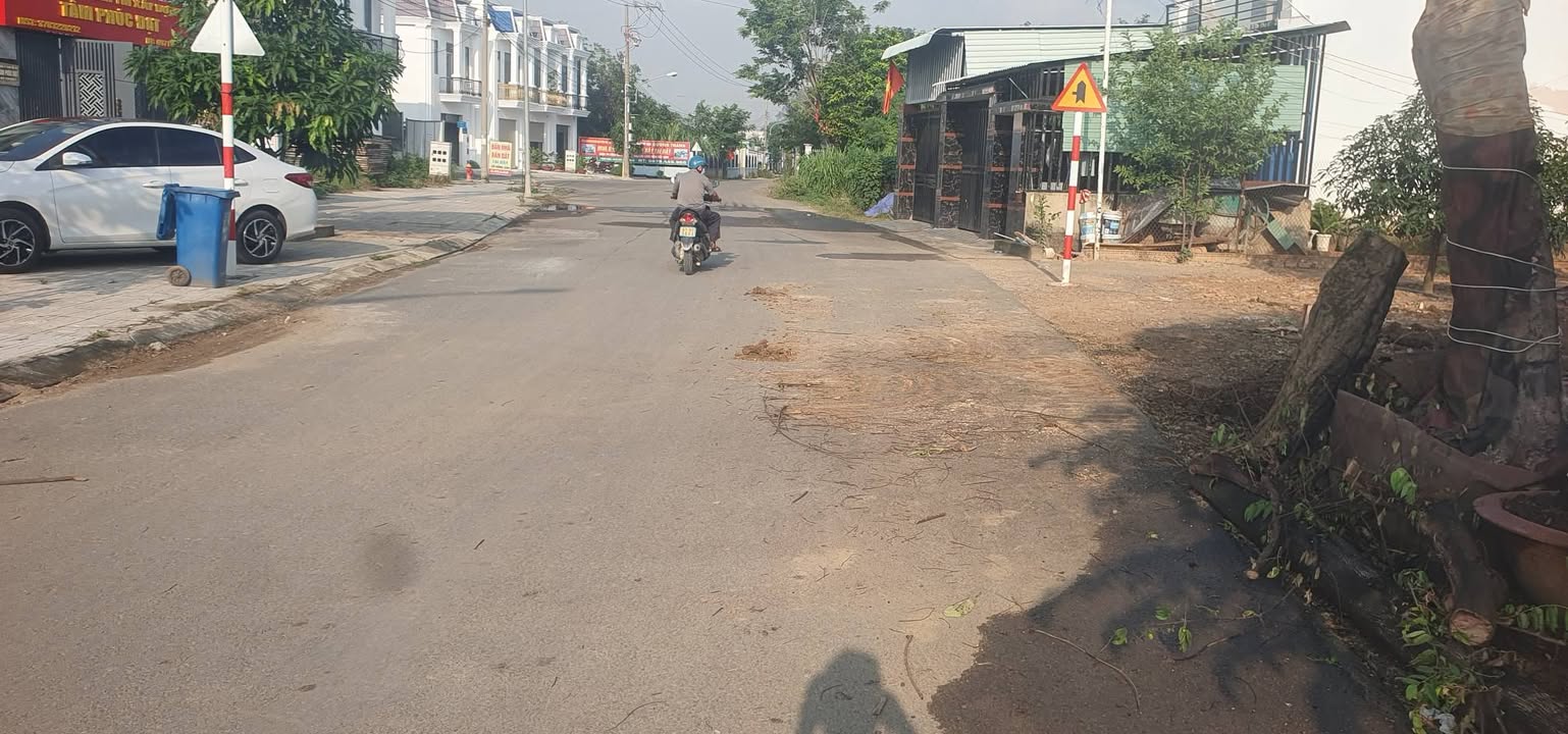 Đất mặt tiền đường nhựa Thạnh Phước, Tân Uyên 425m² giá 3.5 tỷ - Cơ hội đầu tư tuyệt vời!