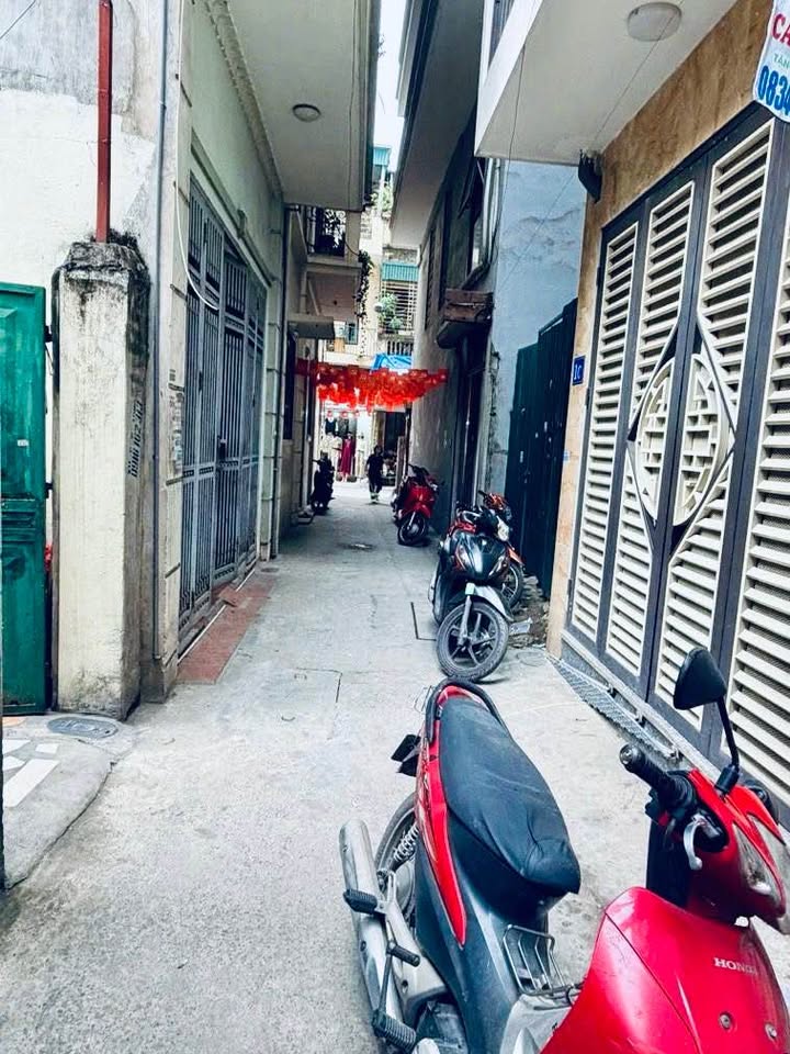 Nhà riêng Trung Kính Yên Hòa 33m² giá 7.45 tỷ - Sổ đỏ chính chủ không quy hoạch!