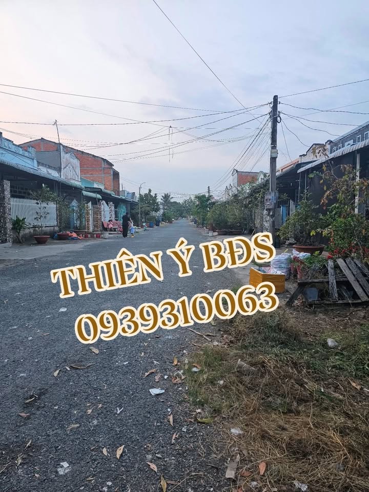 Nhà góc 2 mặt tiền khu dân cư Xẻo Vạt, 180m² giá 2.2 tỷ - Cơ hội đầu tư tuyệt vời!