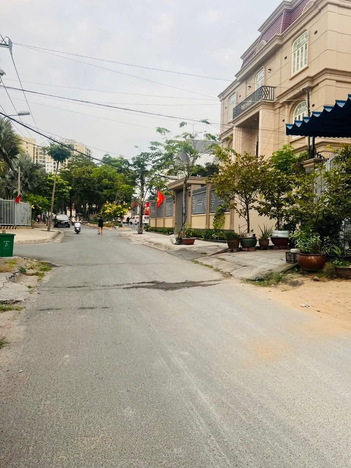 Nhà mặt tiền kinh doanh Hiệp Phú, TP. Thủ Đức 40m² giá 6,5 tỷ - Cơ hội đầu tư tuyệt vời!