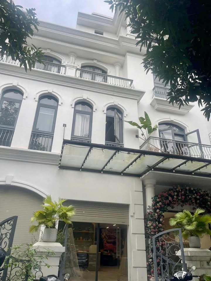 Townhouse Vinhomes Star City Thanh Hóa 122,5m² giá 15 tỷ - Đầu tư sinh lời ngay!