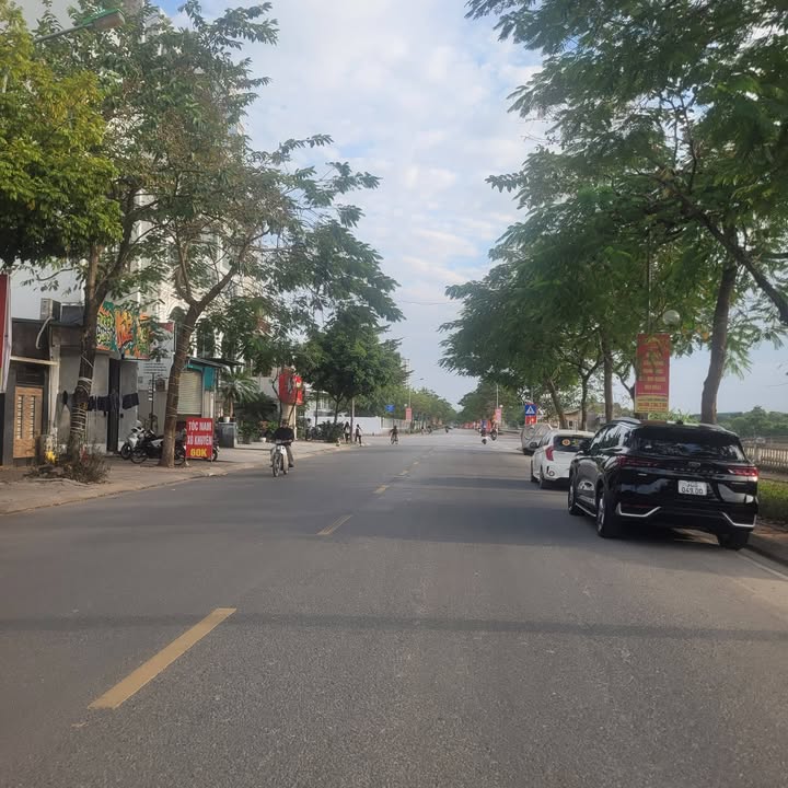 Đất nền Phúc Lợi Long Biên 35.5m² giá 5.7 tỷ - Cơ hội đầu tư hấp dẫn!