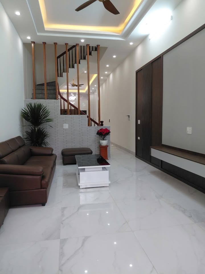 Nhà 3 tầng phường Trần Phú, Bắc Giang 73m² giá 6 tỷ - Ô tô đỗ cửa
