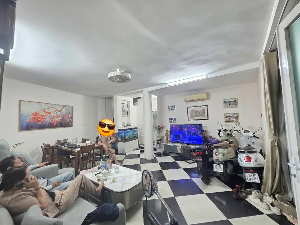 Nhà đẹp 4 tầng tại Đống Đa 48m² giá 11 tỷ - Full nội thất vào ở ngay!