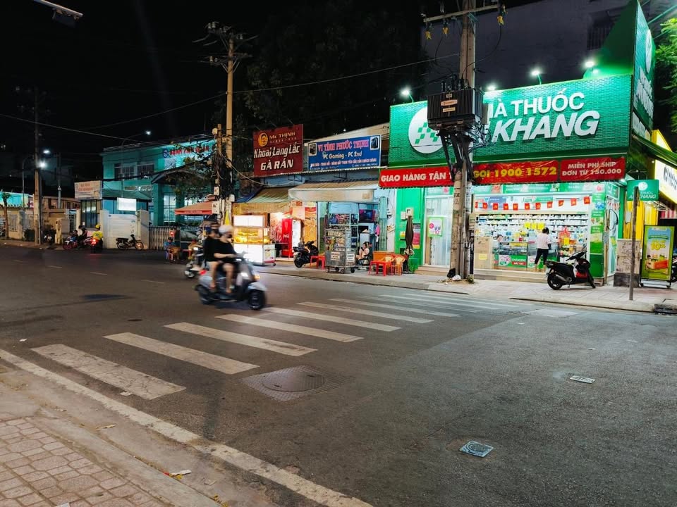 Nhà mặt tiền Nguyễn Văn Luông, Quận 6, 205m² chỉ 17.8 tỷ - Dòng tiền ổn định!