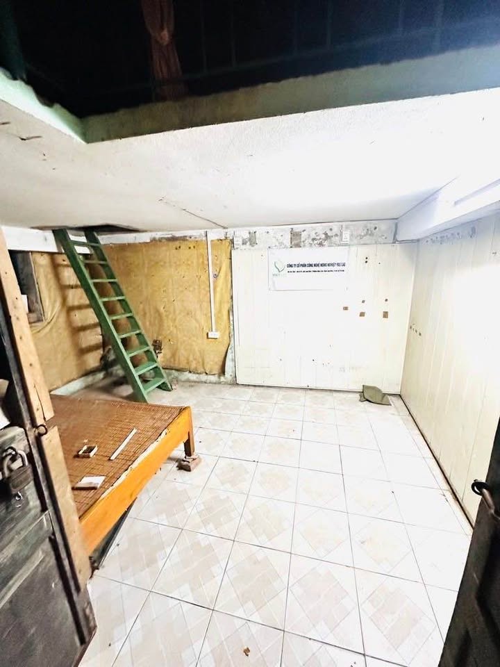 Nhà C4 Ngọc Lâm Long Biên 16m² giá 1.85 tỷ - Chính chủ bán đất!