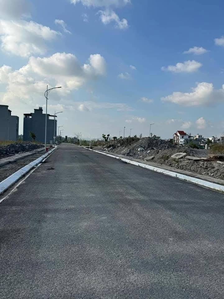 Đất nền Phường Hà Lầm, 65m² giá 3.79 tỷ - Sổ đỏ chính chủ, đường ô tô tránh